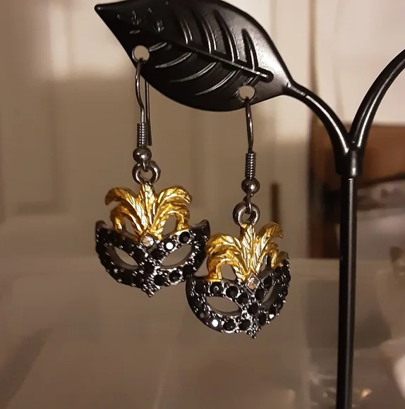Hand Crafted Masquerade Mask Earrings Black Gold Mardi Gras Pierced - Picture 4 of 4